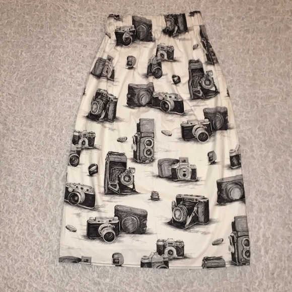 Dresses & Skirts - Camera Skirt - Sewn - XS/S